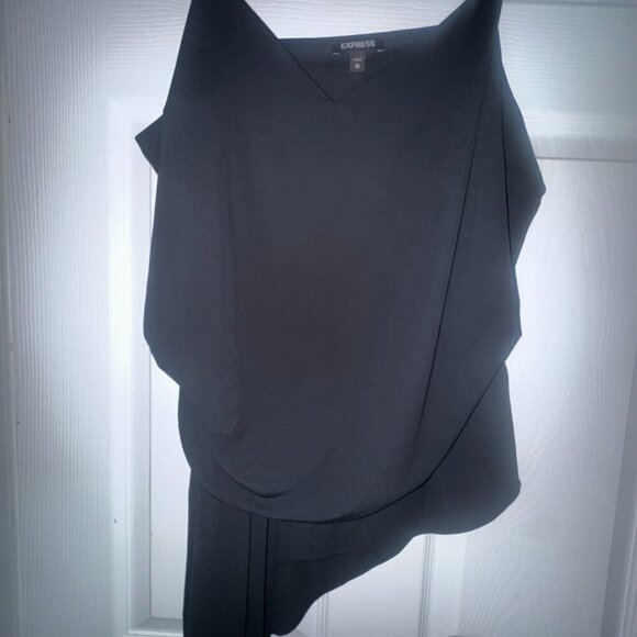 ✨ Express Black Draped Asymmetrical Top | XL | NWT ✨ - Picture 2 of 7
